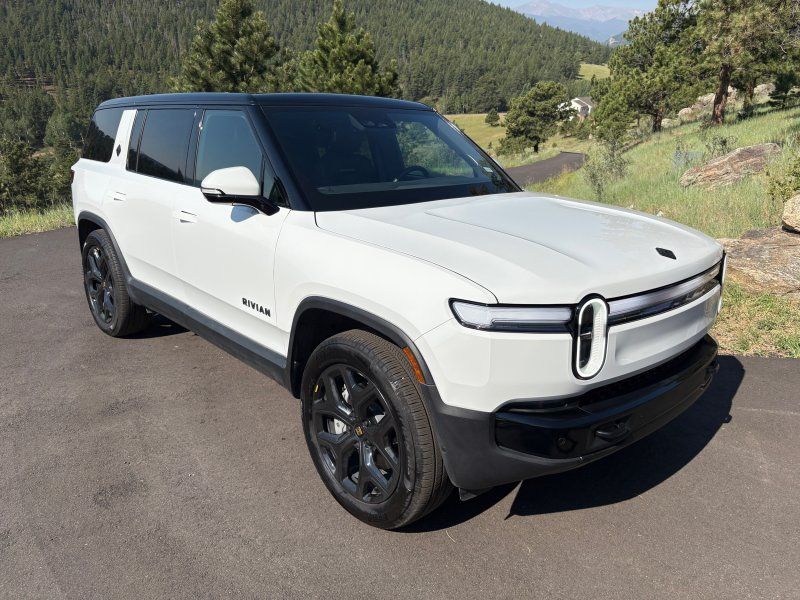 2025 Rivian R1S Adventure - Photo 19