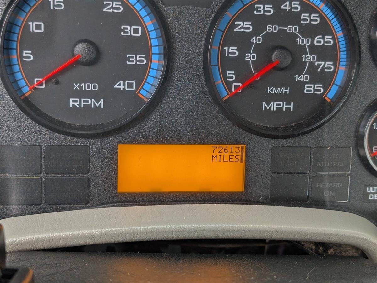 2011 International DuraStar 4300 82