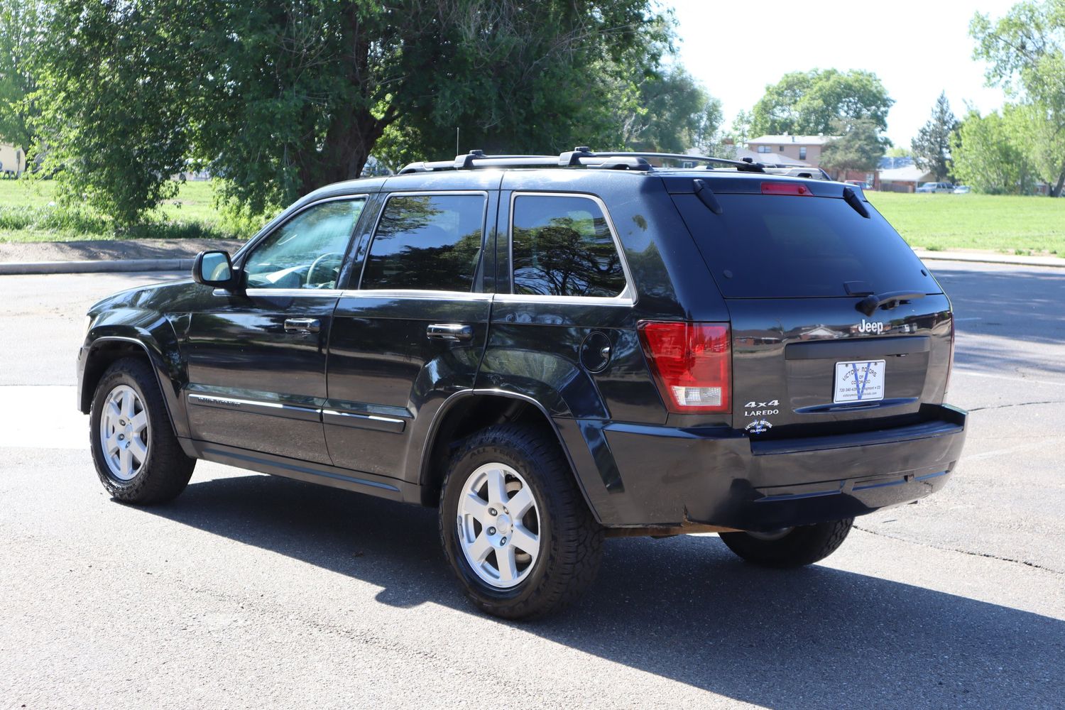 2009 Jeep Grand Cherokee Laredo | Victory Motors of Colorado