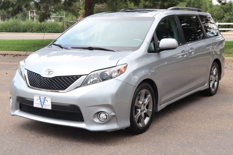 2011 Toyota Sienna SE 8-Passenger | Victory Motors of Colorado