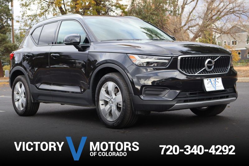 2020 Volvo XC40 T4 Momentum | Victory Motors of Colorado