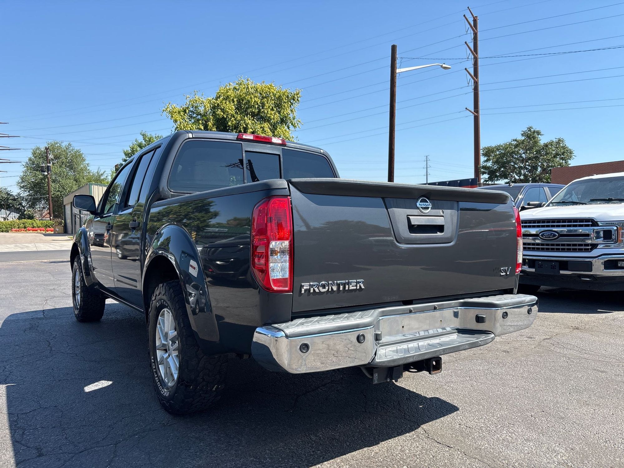 2014 Nissan Frontier SV photo 32