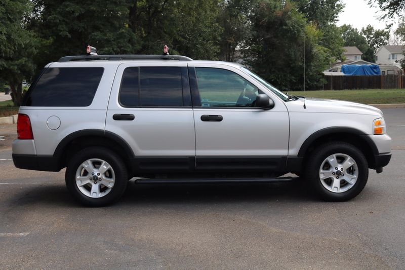 2003 ford explorer xlt levantado