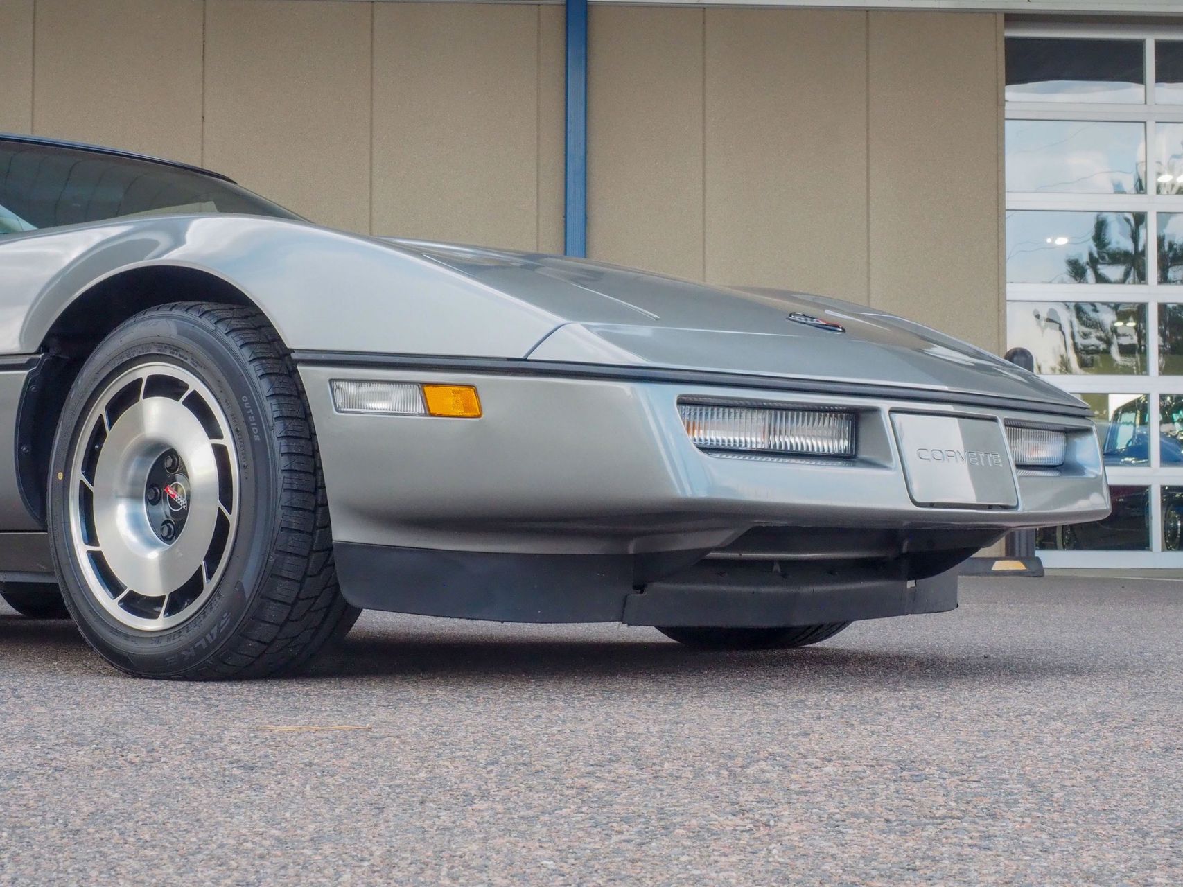1985 Chevrolet Corvette 3