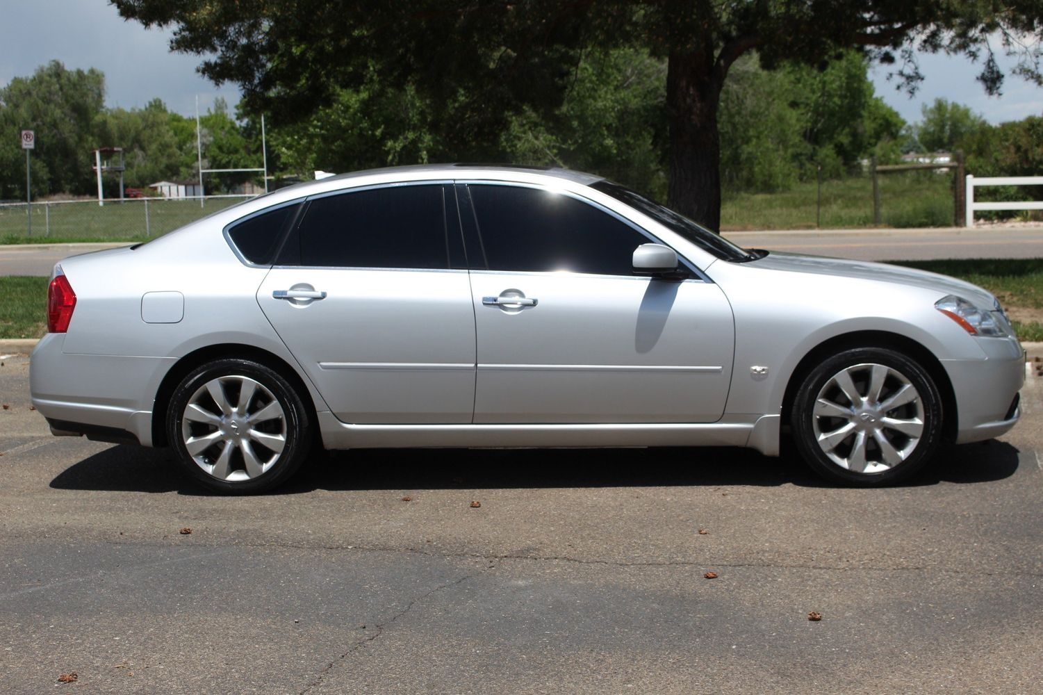 Infiniti m35 x