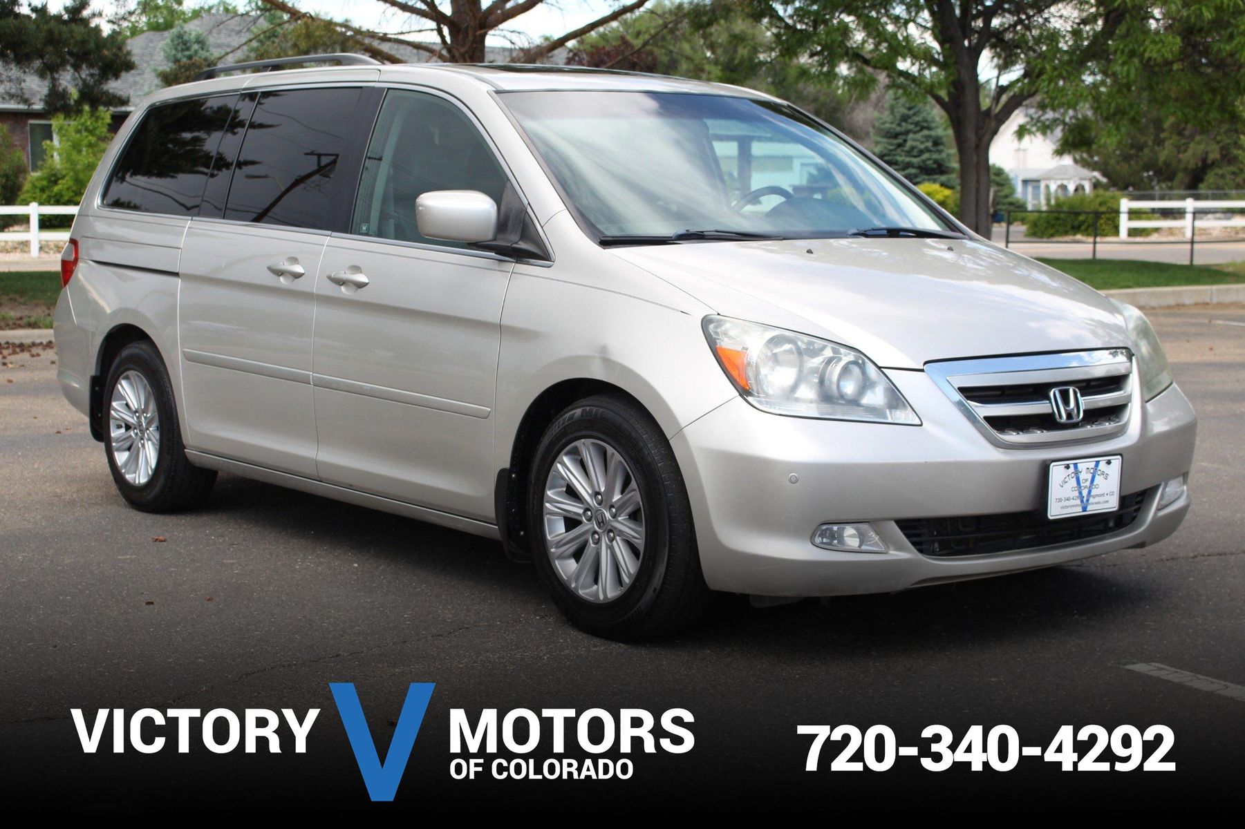 2007 Honda Odyssey Touring w/DVD w/Navi Victory Motors of Colorado