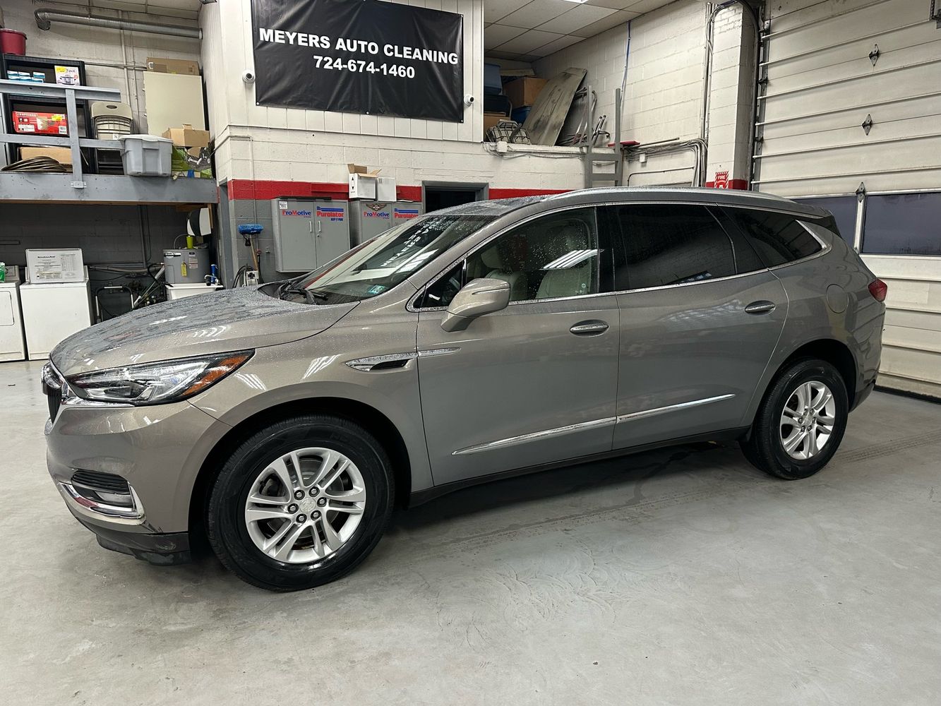 2018 Buick Enclave Essence's photo