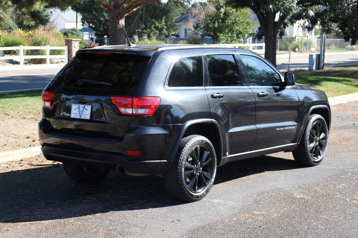 2013 Jeep Grand Cherokee Laredo | Victory Motors of Colorado