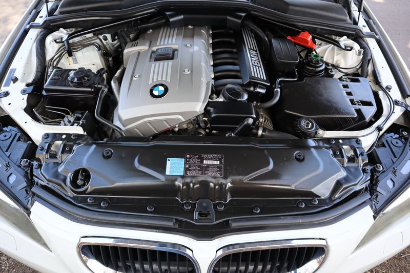 2006 BMW 5 Series Photos