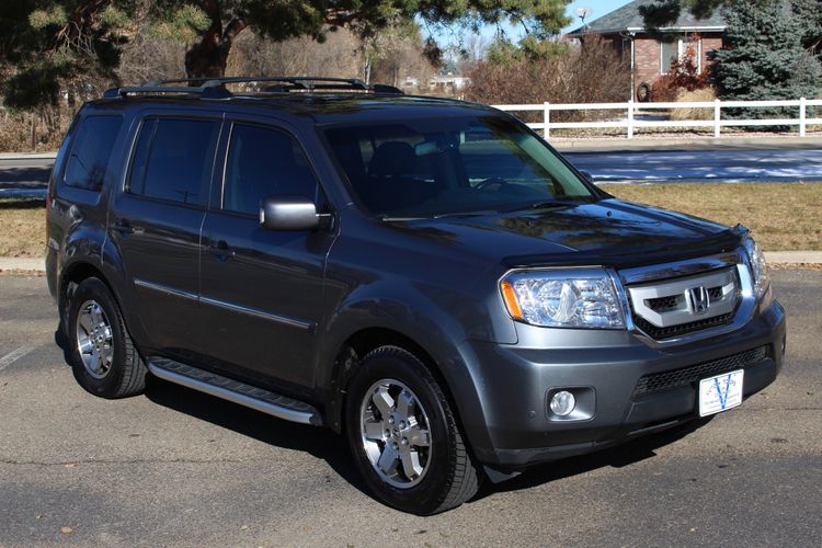 2010 Honda Pilot Touring w/Navi w/DVD | Victory Motors of Colorado