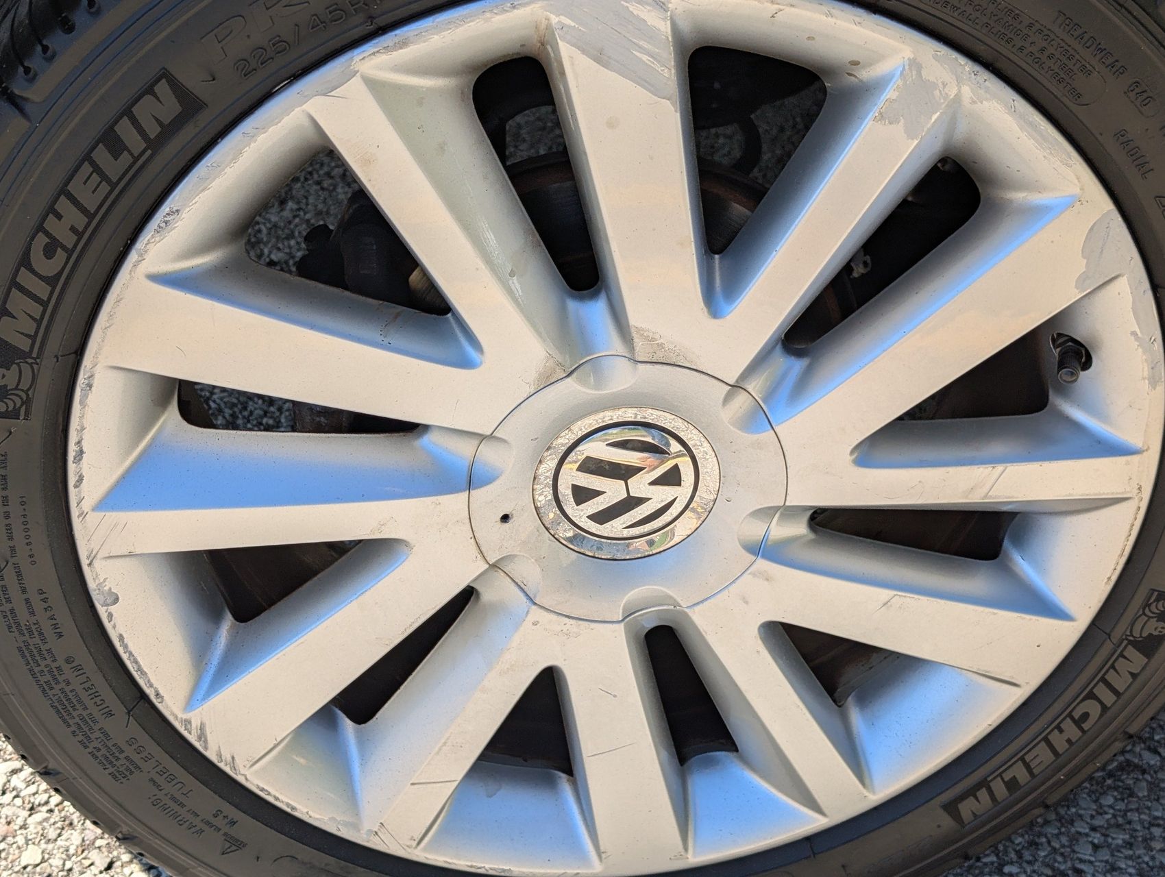 2008 Volkswagen New Beetle 29