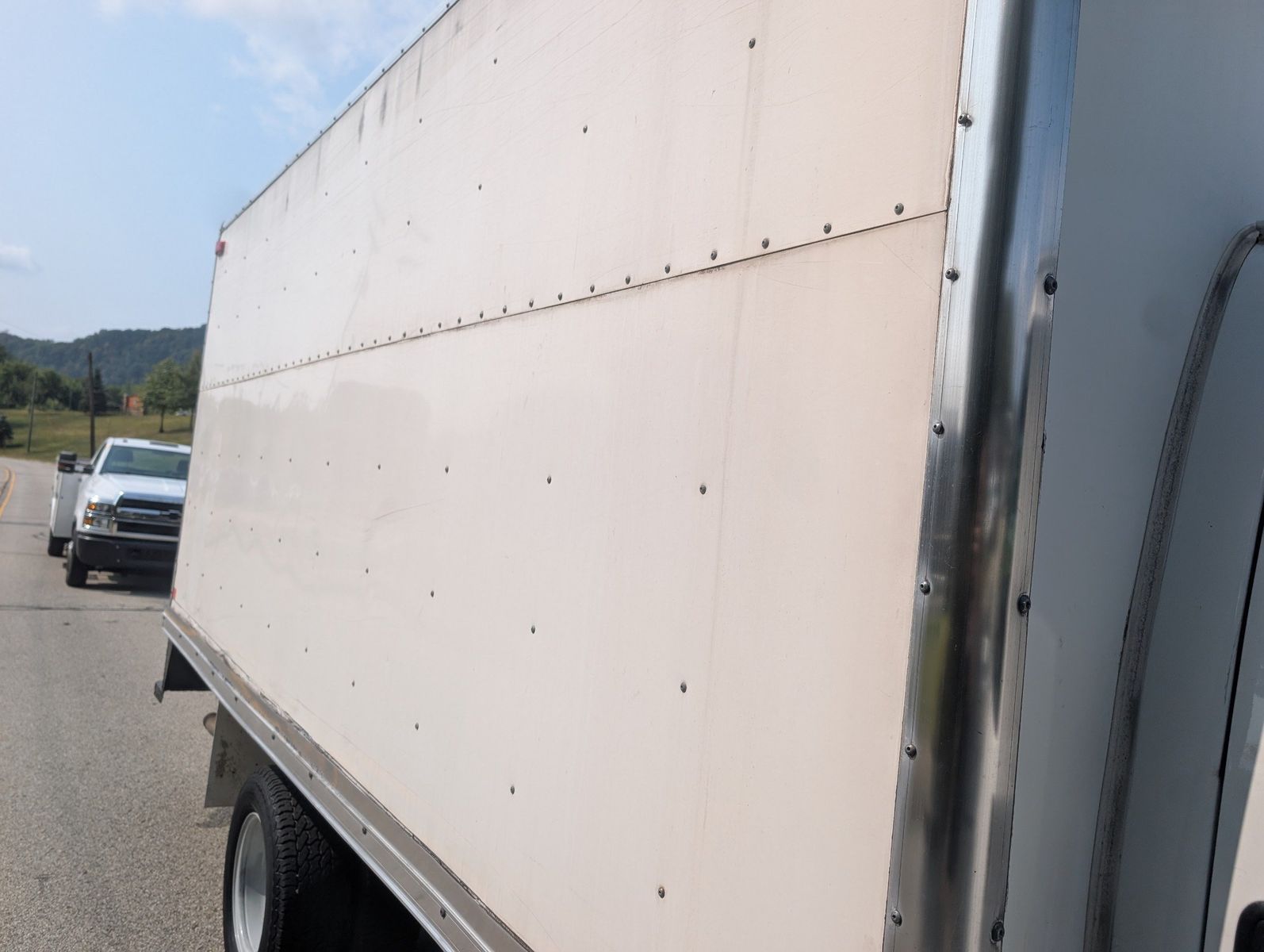 2004 Chevrolet Express Cutaway 19