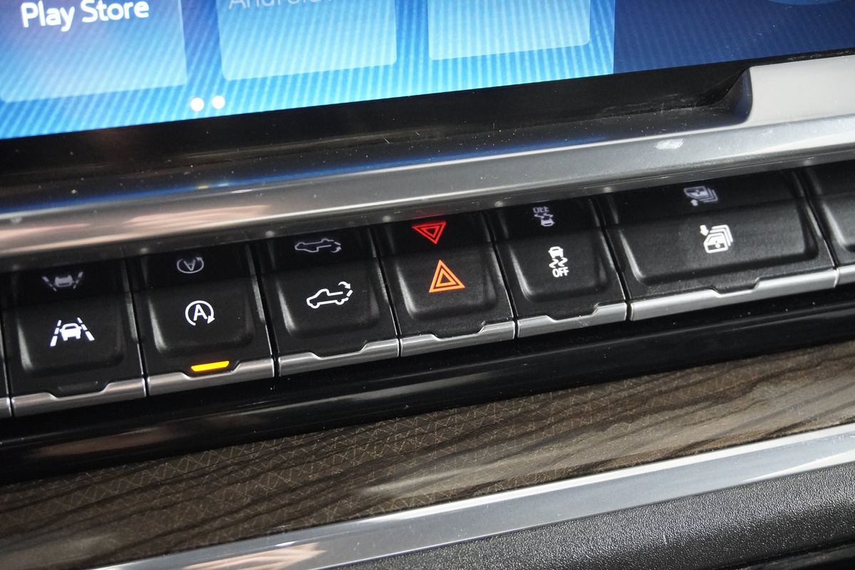 2023 Chevrolet Silverado 1500 4WD Crew Cab Standard Bed LT