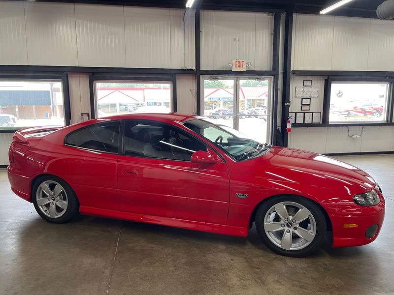 2004 Pontiac GTO listing photo 2