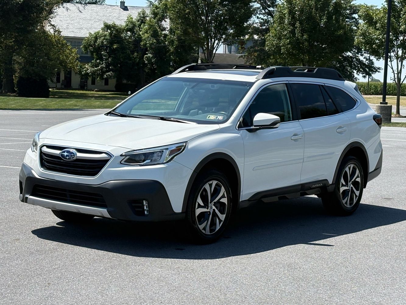2020 Subaru Outback Limited photo 3