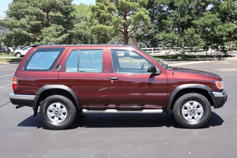 ハジ→のLIVEDVD 1998 Nissan Pathfinder SE | Victory Motors of Colorado