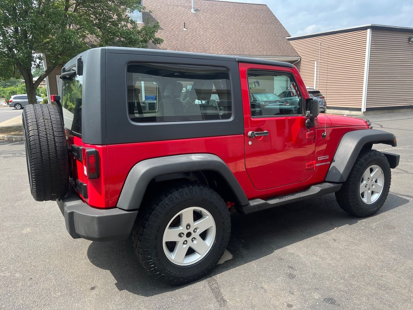 2010 Jeep Wrangler Sport photo 14