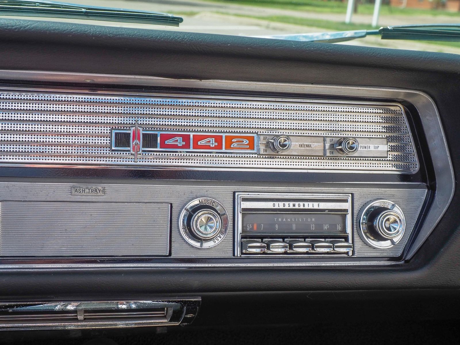 1965 Oldsmobile Cutlass 62