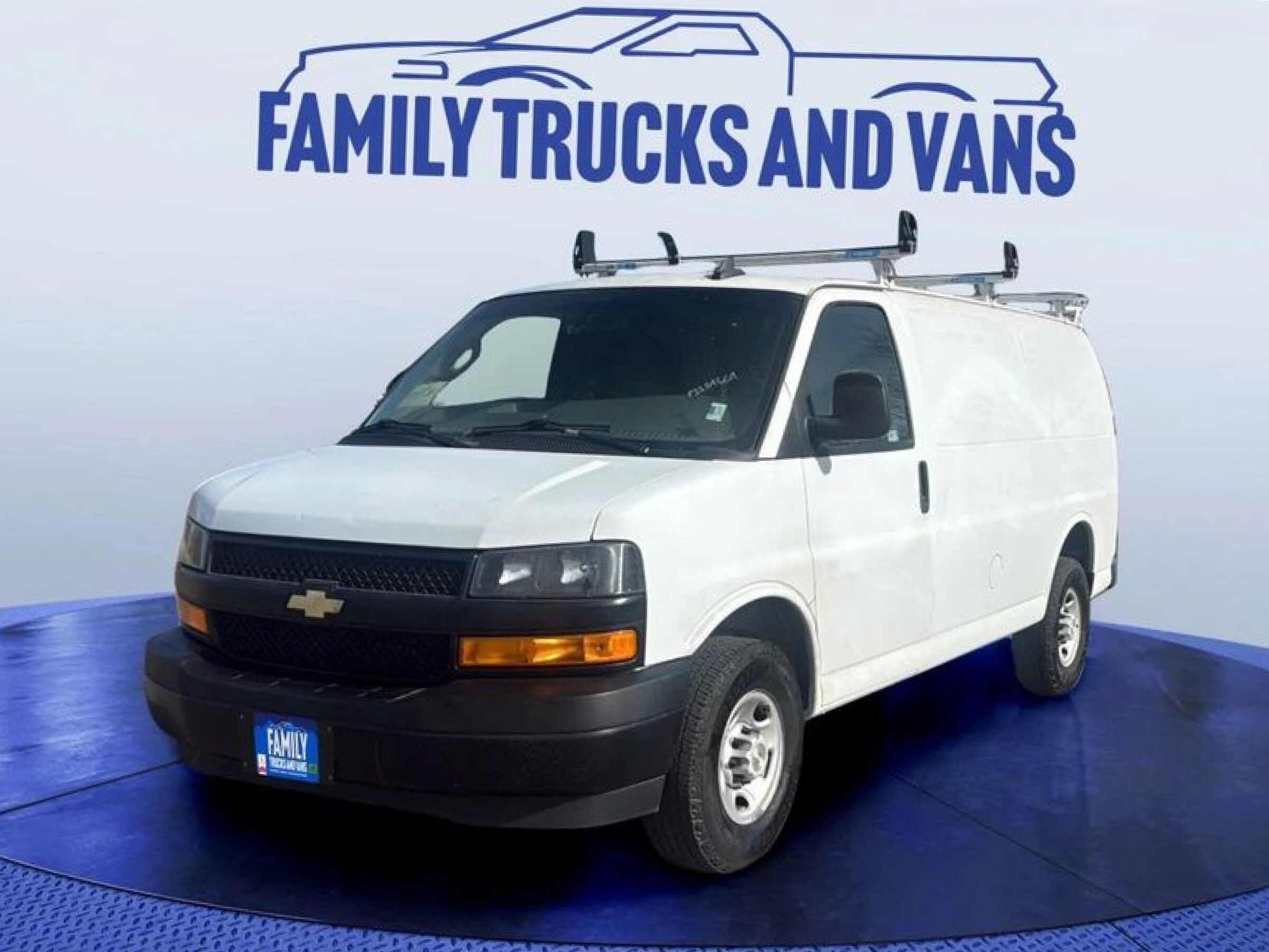 2023 Chevrolet Express 3500 Work Van HD's photo