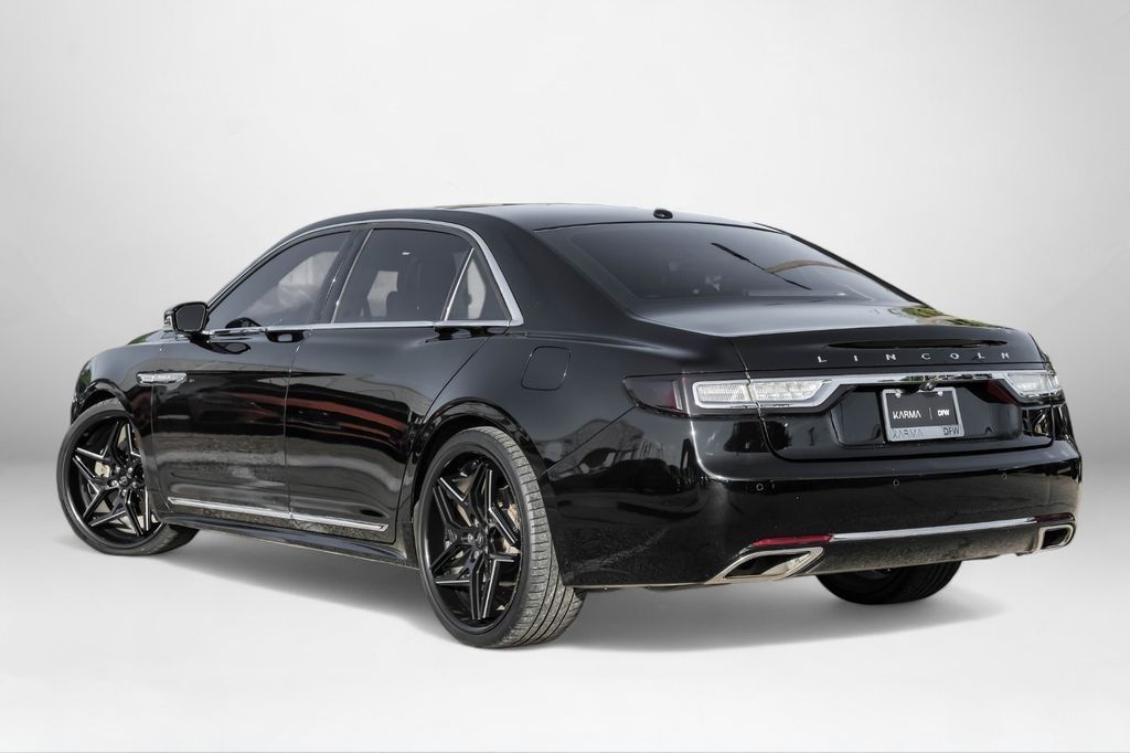 2017 Lincoln Continental Select photo 4