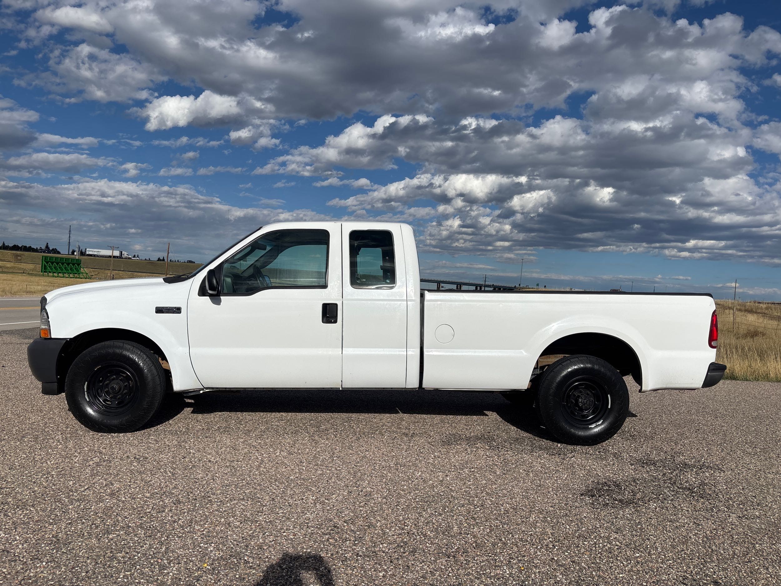 2004 Ford F-250 XL photo 2