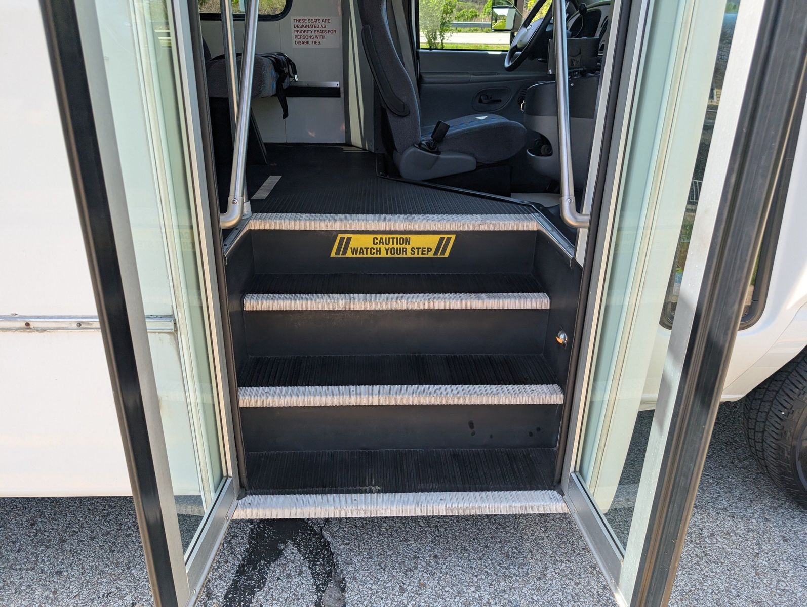 2007 Ford E-450 Cutaway 55