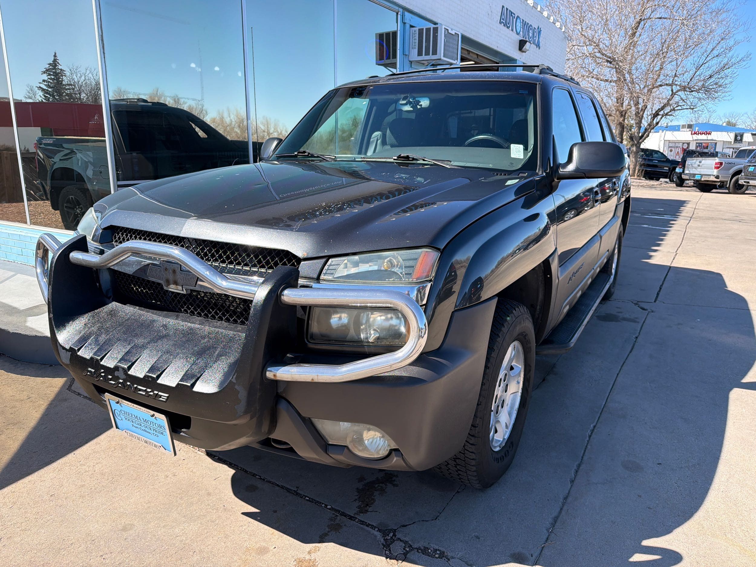2003 Chevrolet Avalanche Base