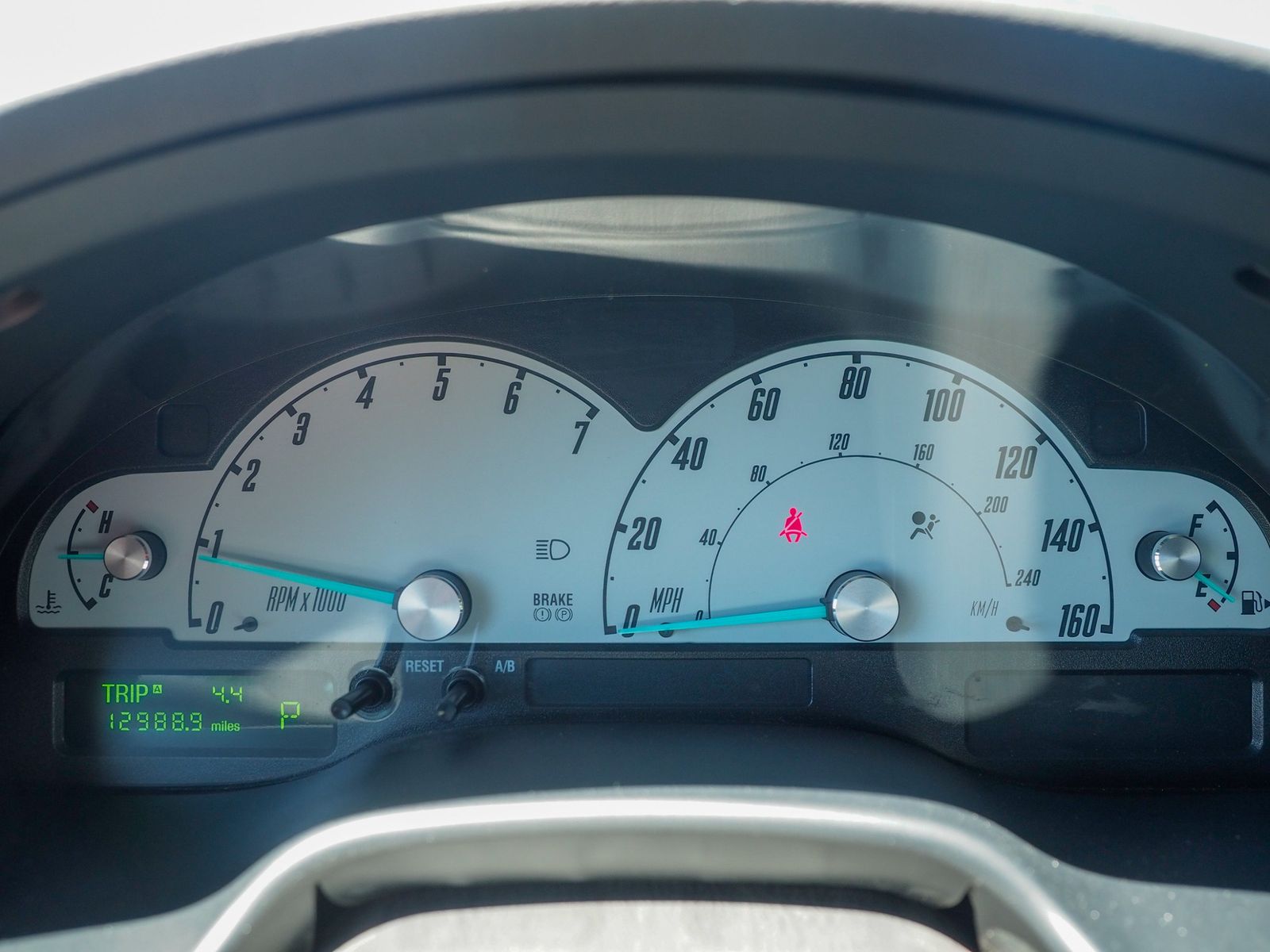 2002 Ford Thunderbird 54
