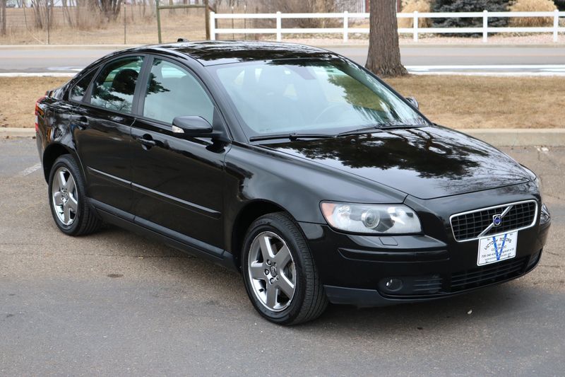 2006 Volvo S40 T5 | Victory Motors of Colorado