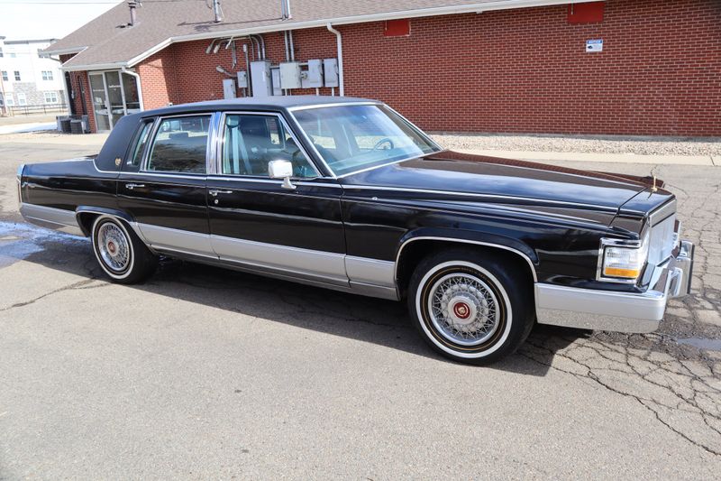 1992 Cadillac Brougham Photos