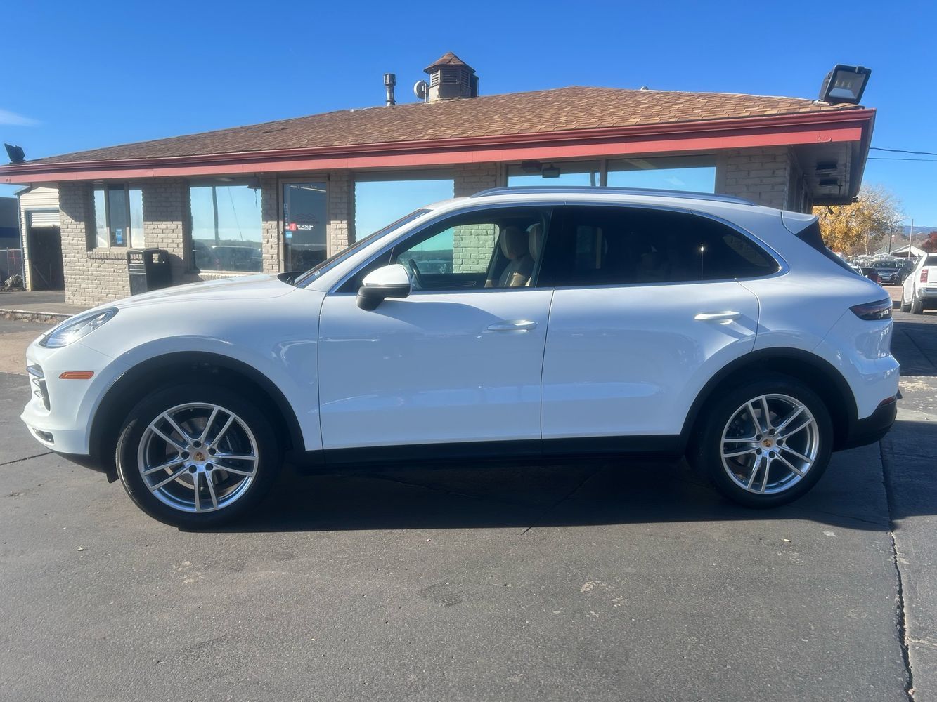 2019 Porsche Cayenne photo 2
