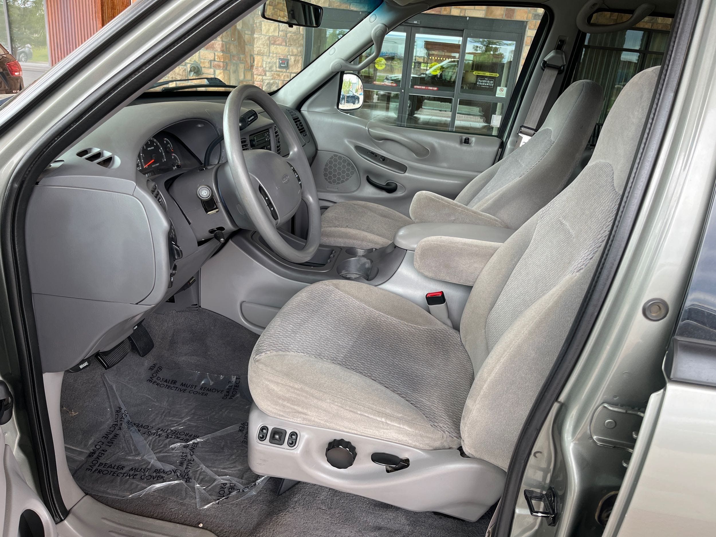 1999 Ford Expedition XLT photo 10