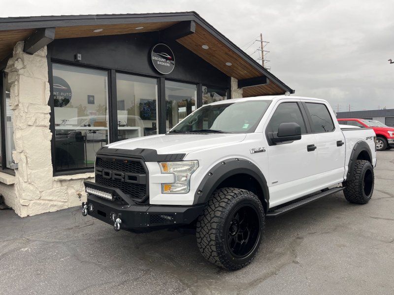 2015 Ford F-150 XL 4x4 SuperCrew 145-in's photo