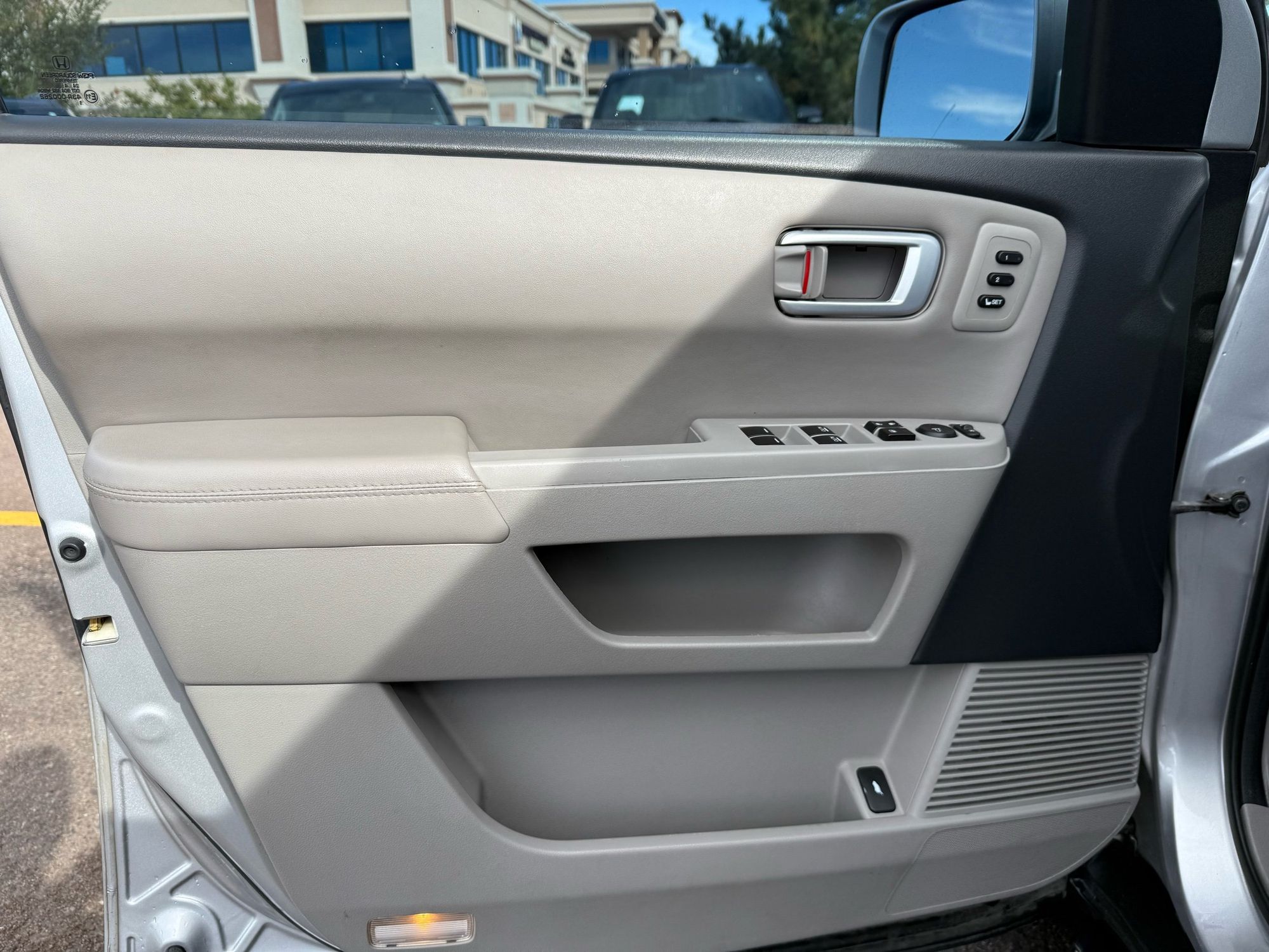 2014 Honda Pilot Touring photo 12