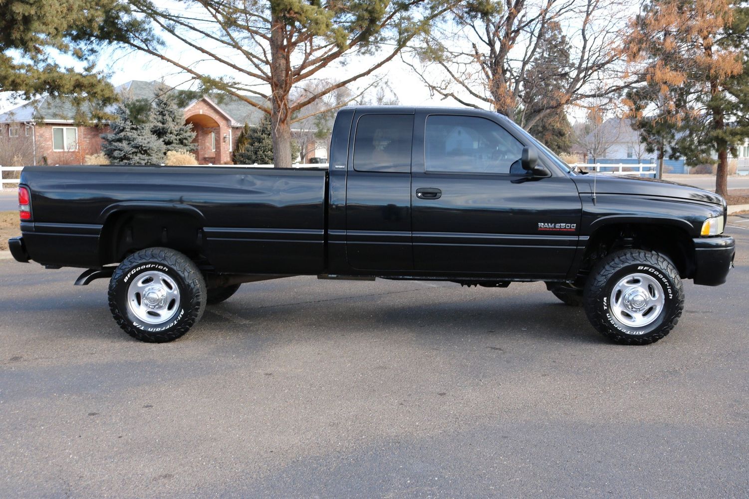 2001 dodge ram pickup 2500 slt