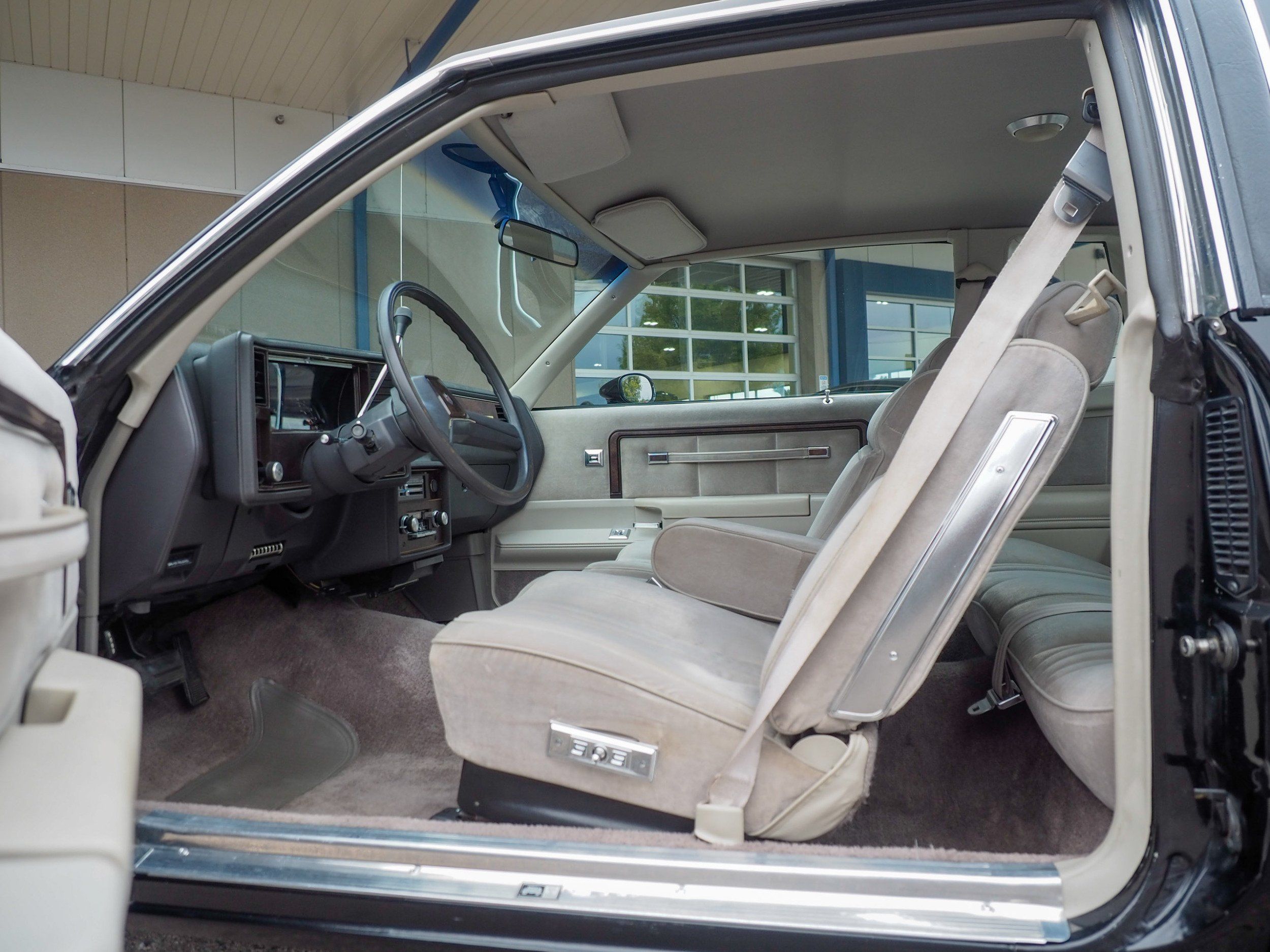 1984 Chevrolet Monte Carlo Black 