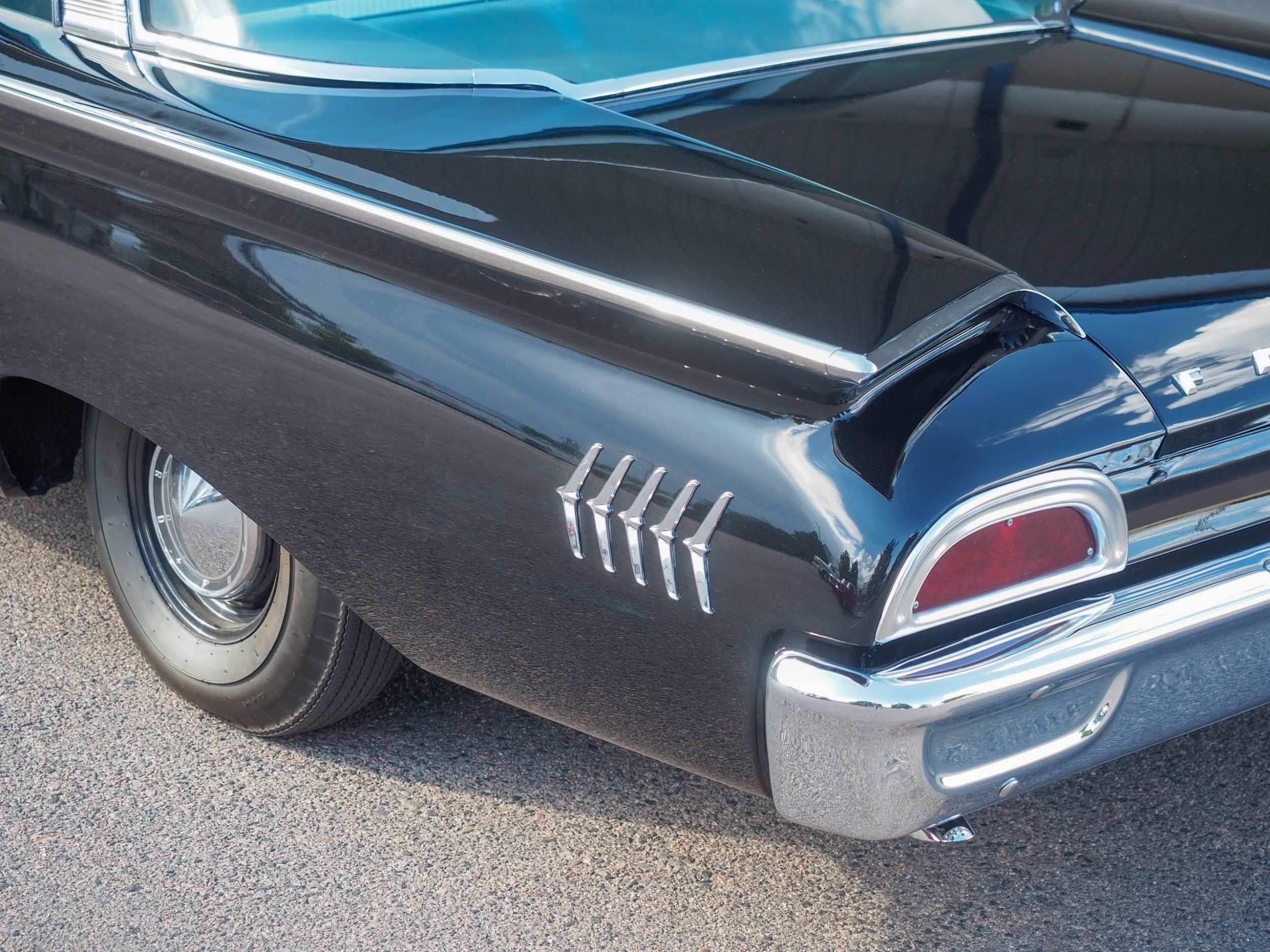 1960 Ford Fairlane Black 500