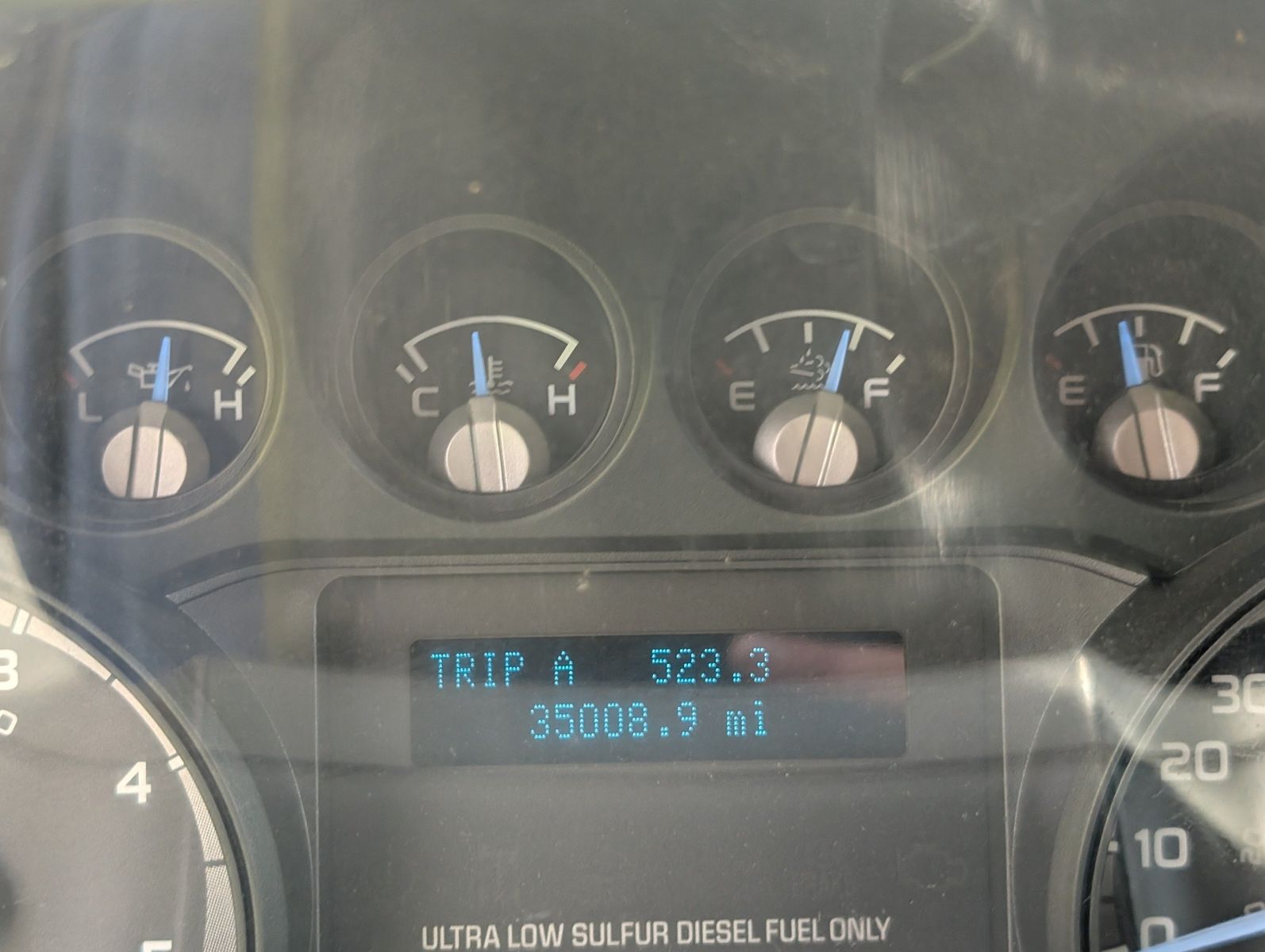 2015 Ford F-750 129
