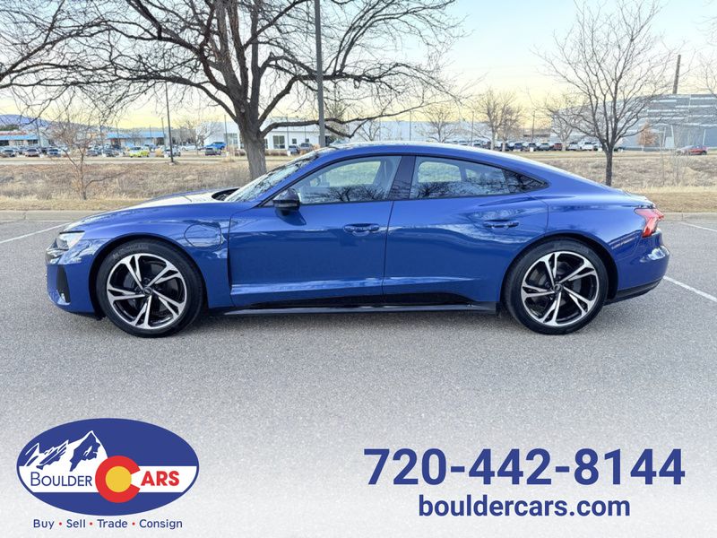 2022 Audi e-tron GT Premium Plus's photo