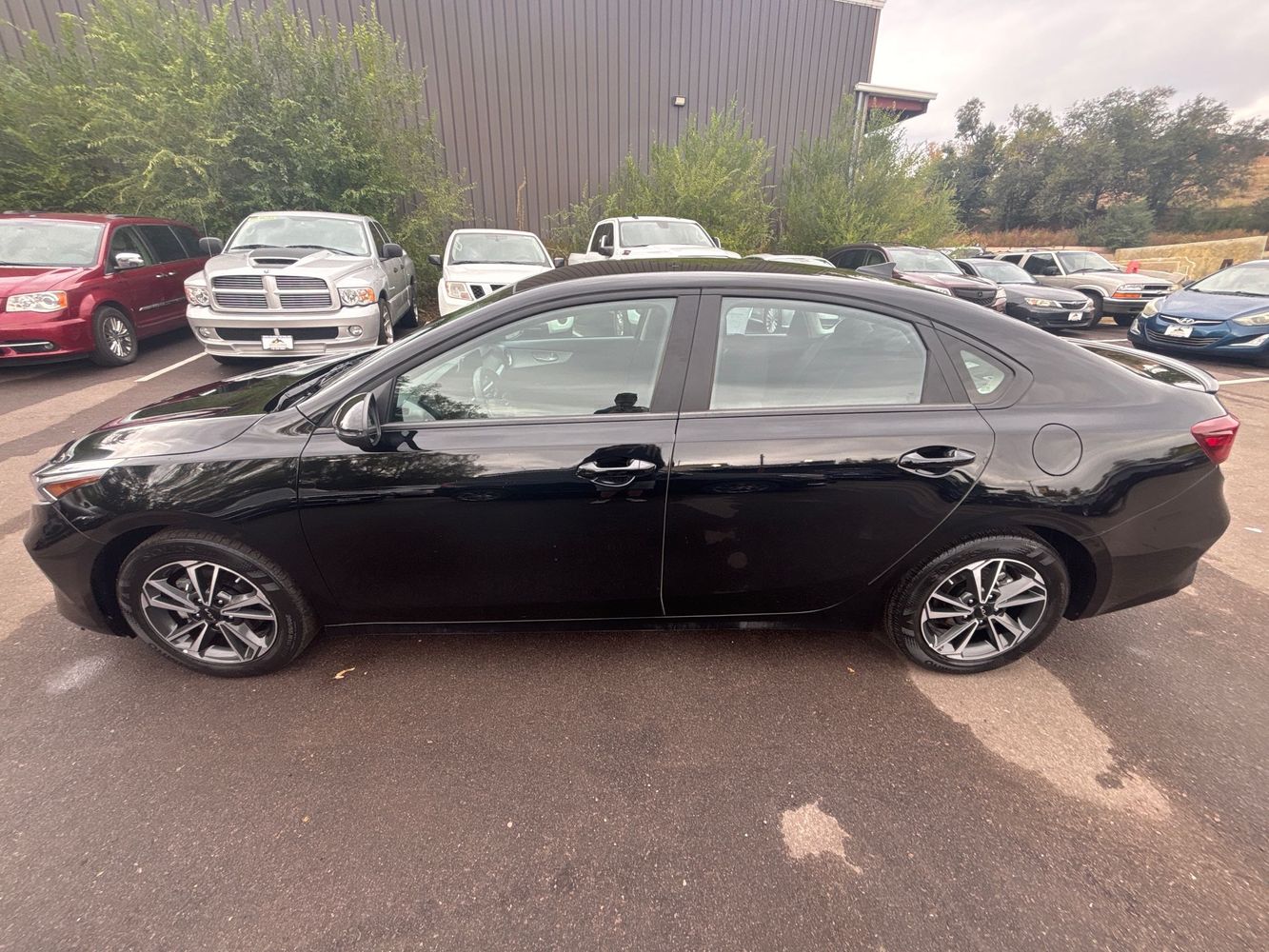 2024 Kia Forte LXS photo 4
