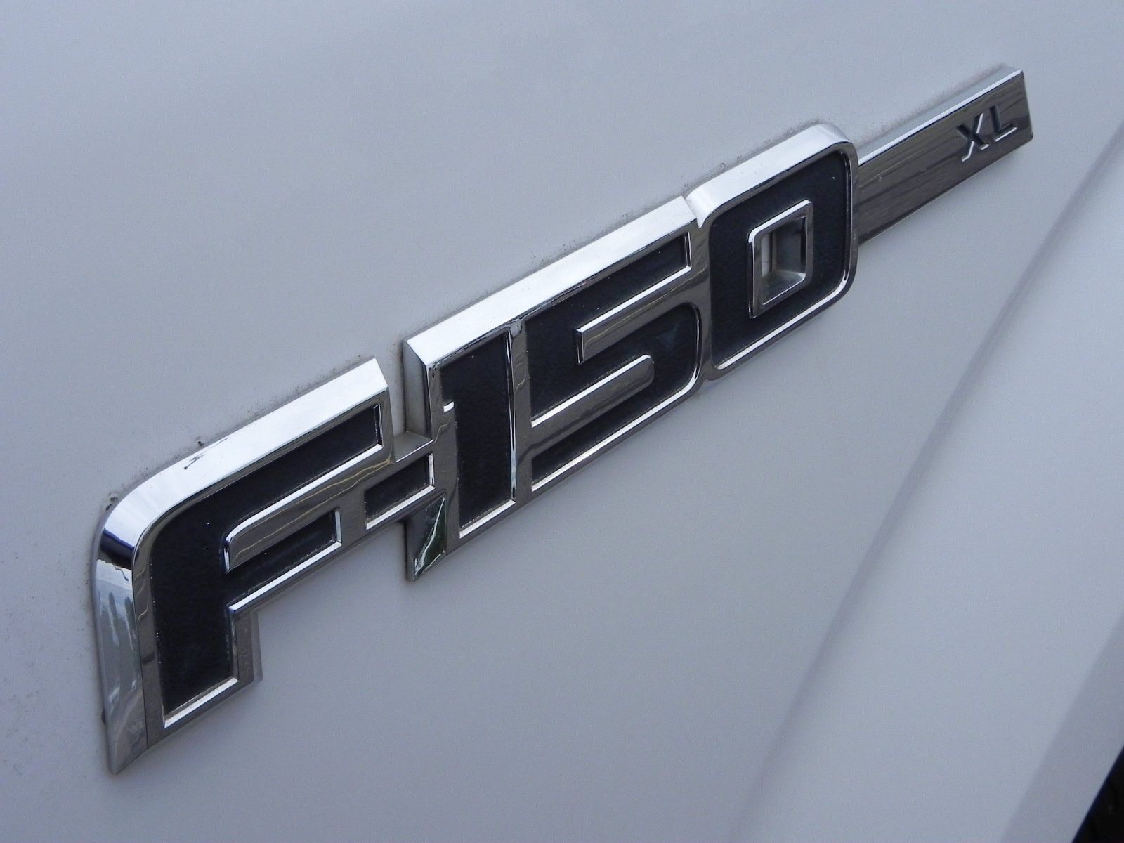 2010 Ford F-150 XL photo 19