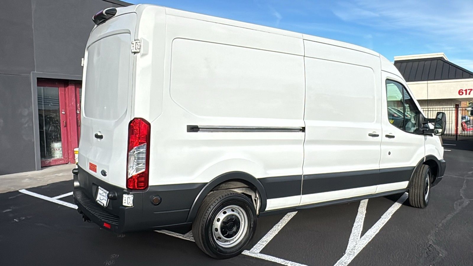 2018 Ford Transit photo 3