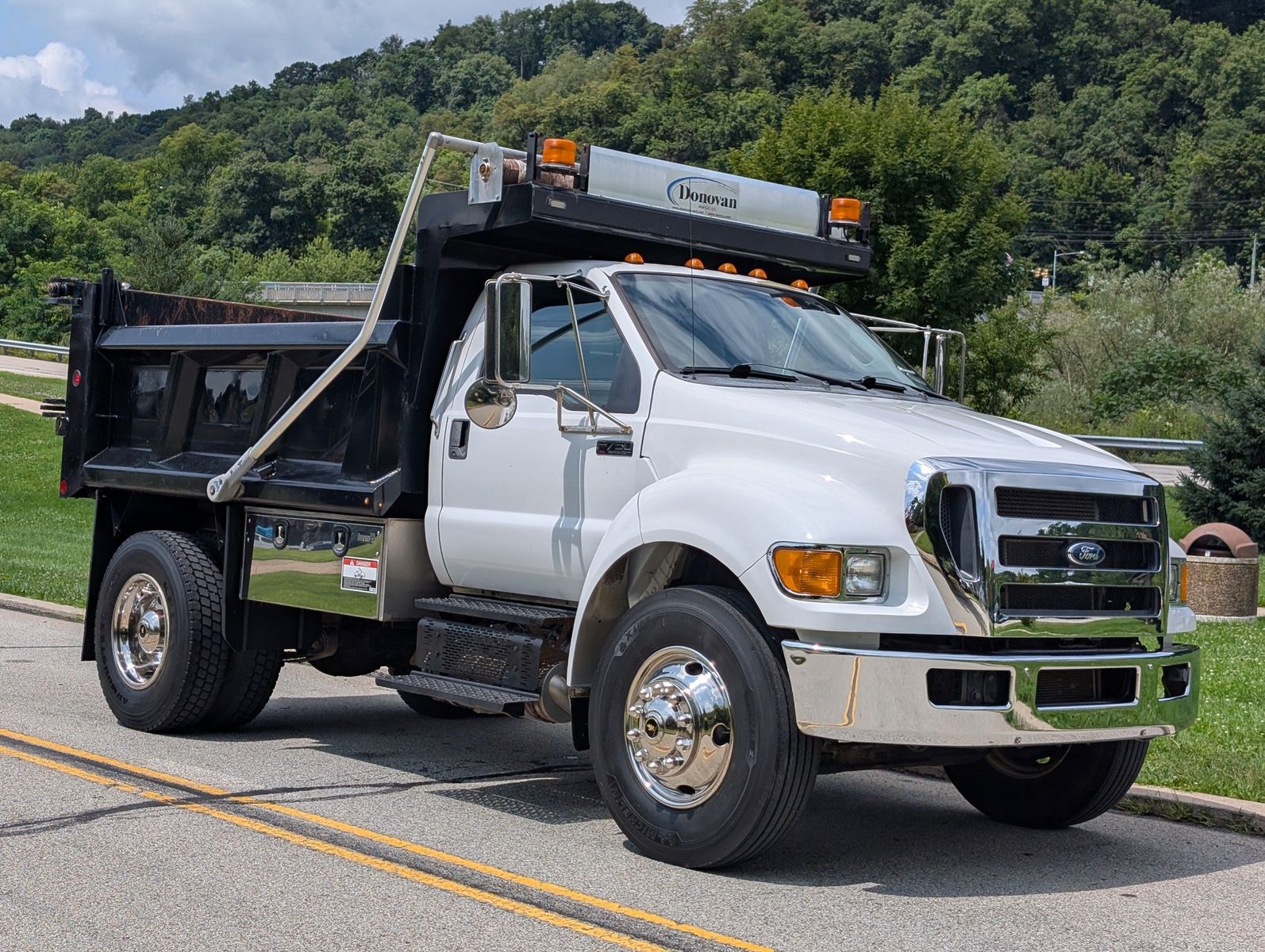2015 Ford F-750 78