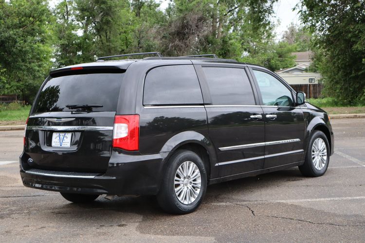 2015 Chrysler Town and Country Touring-L | Victory Motors of Colorado