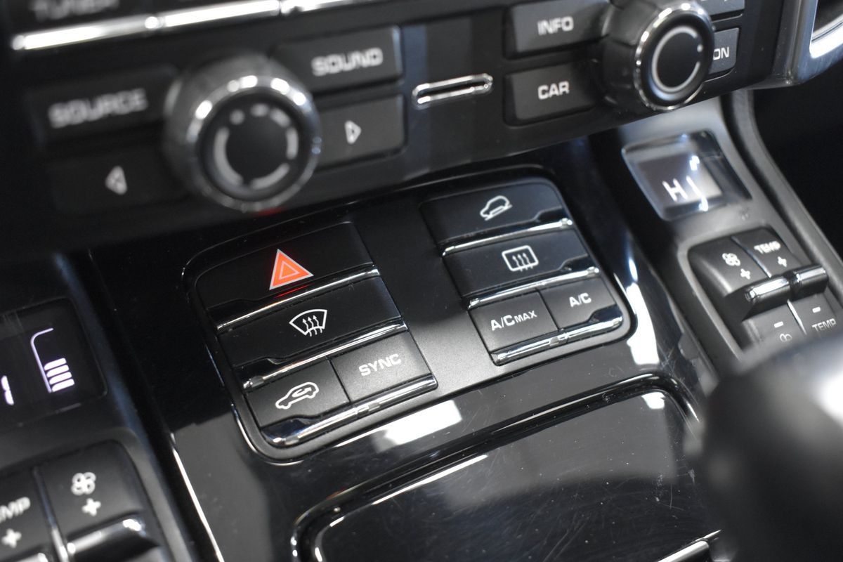 2016 Porsche Cayenne 