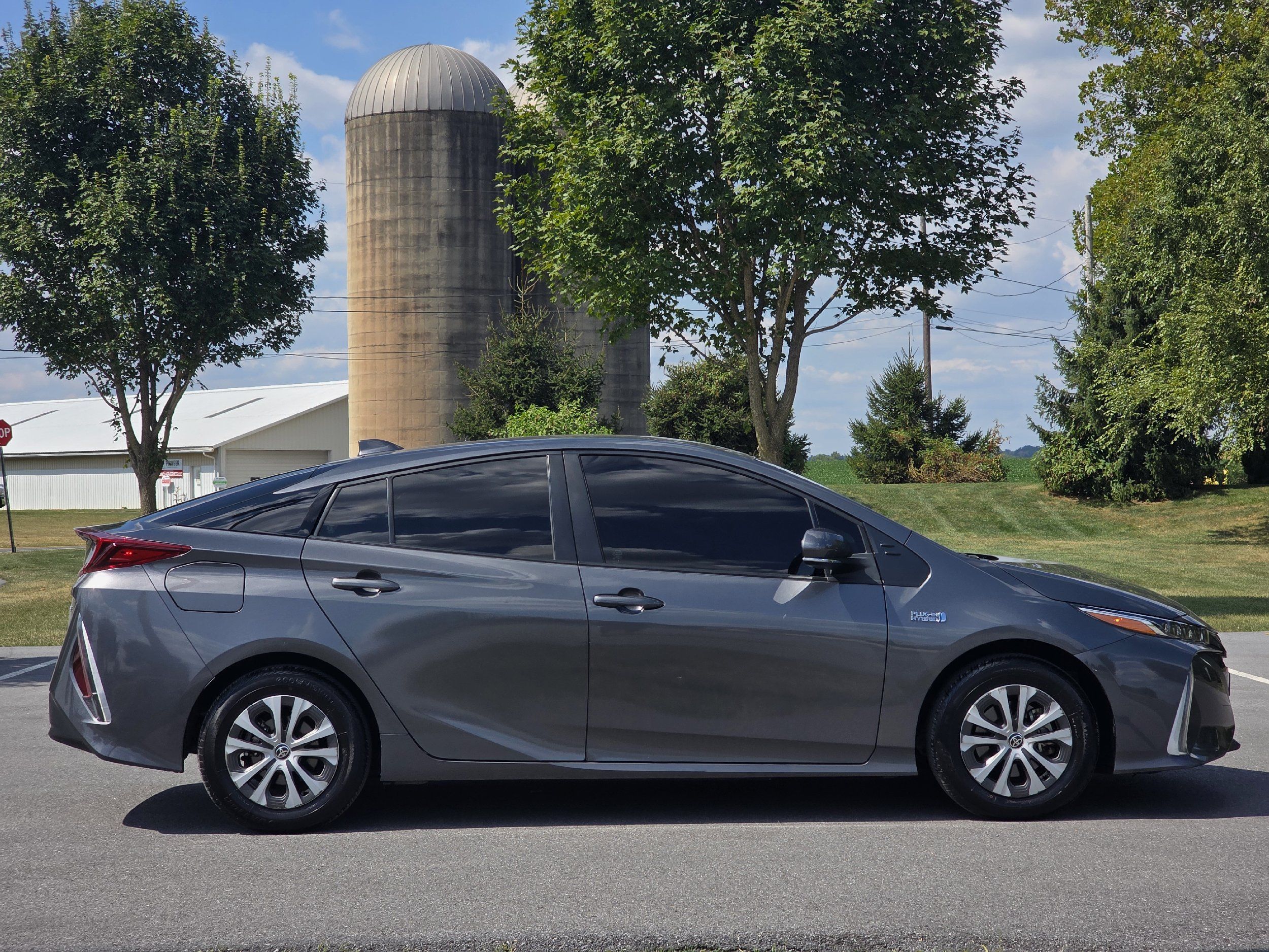 2022 Toyota Prius Prime XLE photo 8