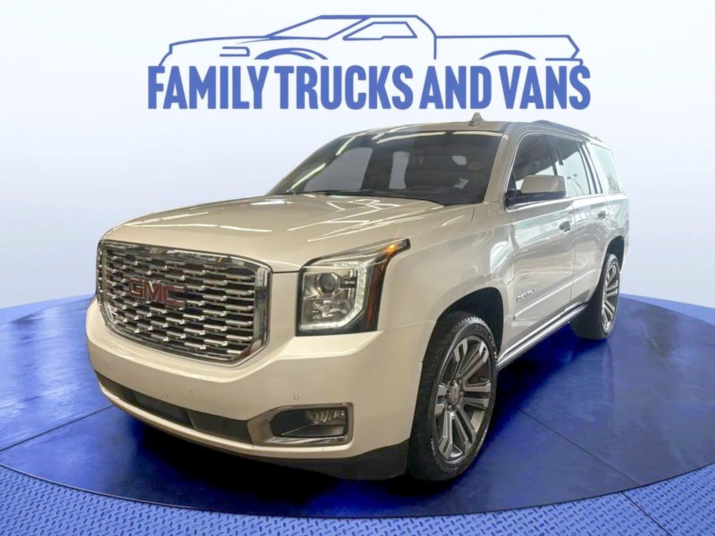 2018 GMC Yukon 4WD Denali's photo