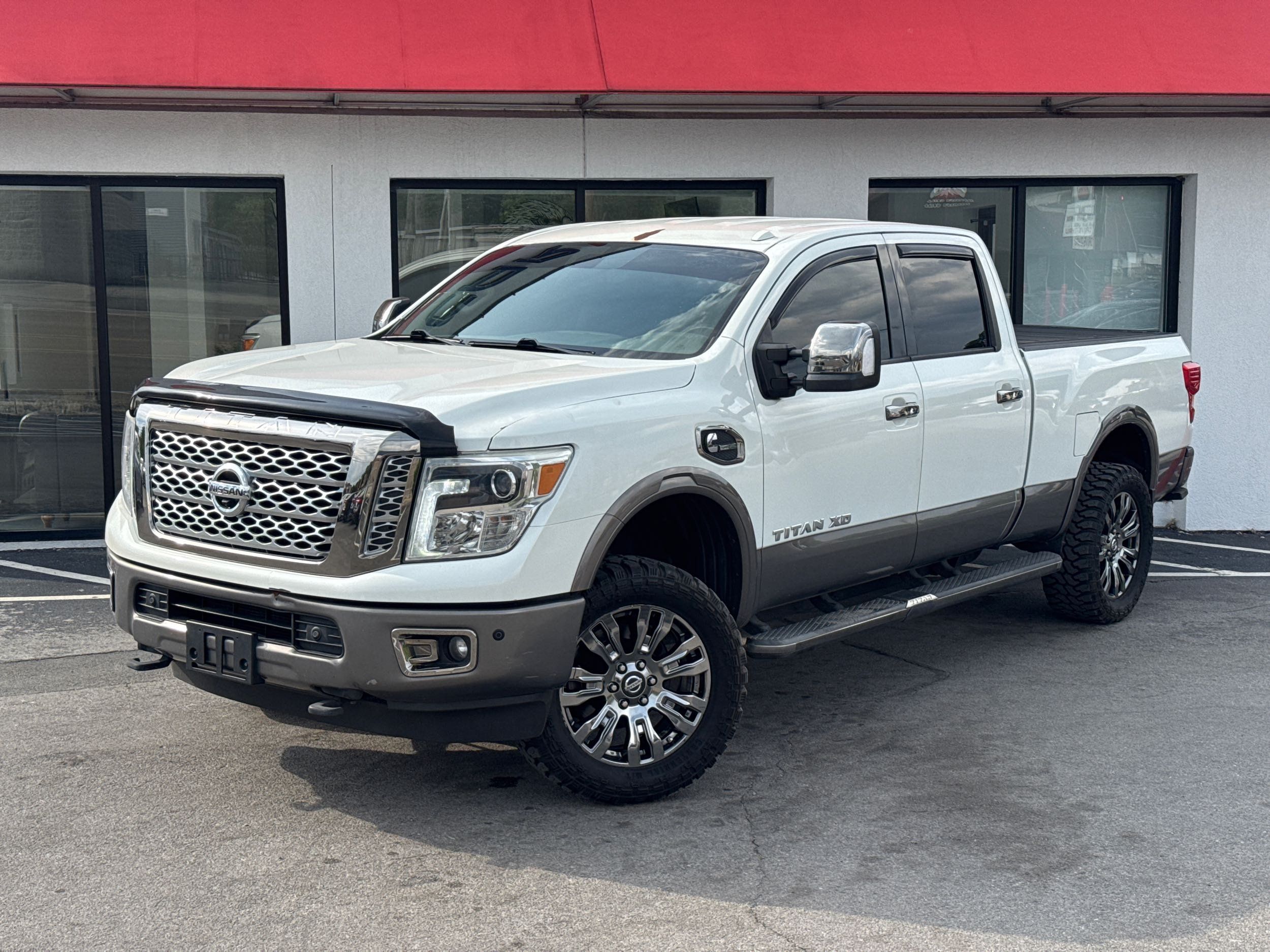 2017 Nissan Titan XD Platinum Reserve Diesel Crew Cab 4x4 SWB's photo
