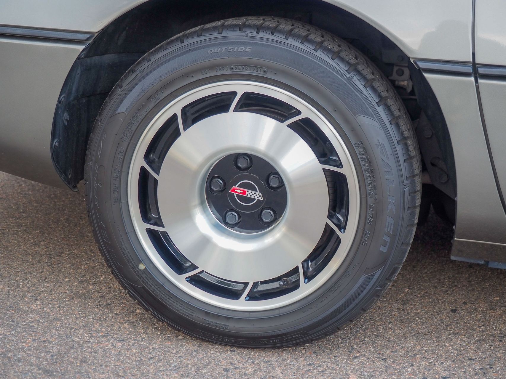 1985 Chevrolet Corvette 29