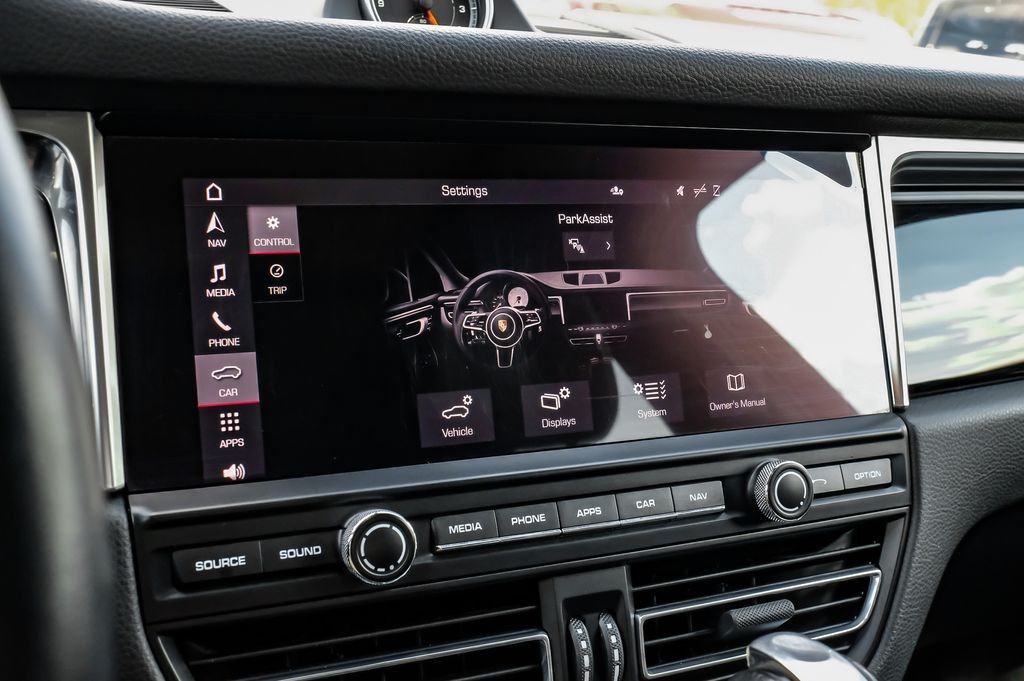 2021 Porsche Macan S - Photo 33